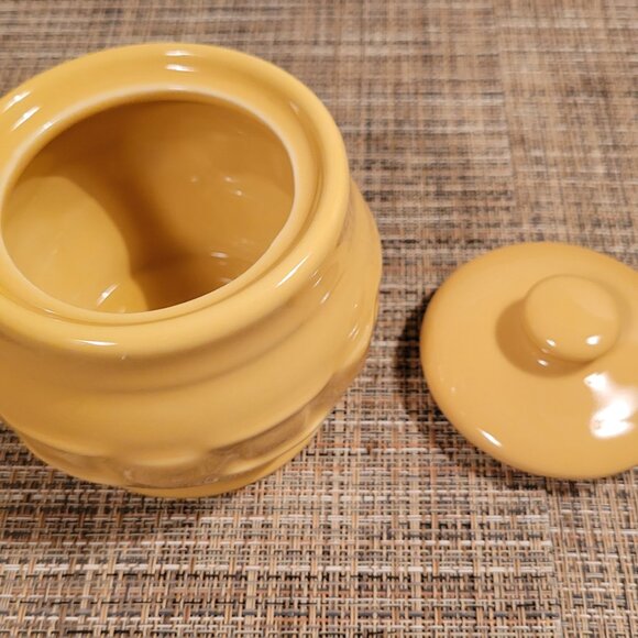 Longaberger Woven Traditions Butternut Yellow Sugar Bowl & Lid - Picture 3 of 6